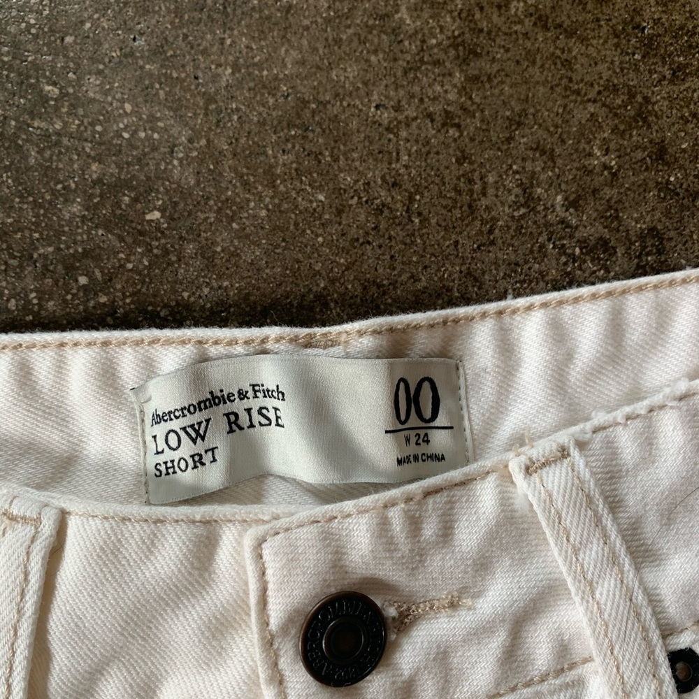 Set of 2 Abercrombie & Fitch Shorts - Picture 3 of 6
